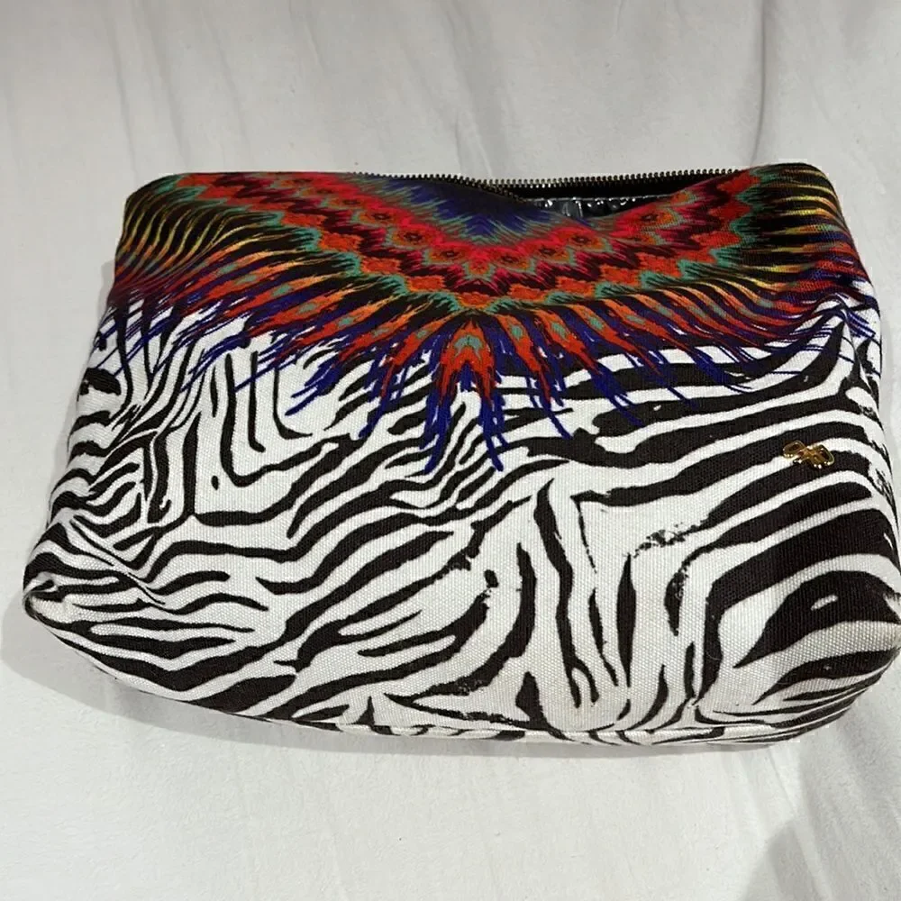 Pily Q zebra pattern bright swimsuit bag with tassel EUC